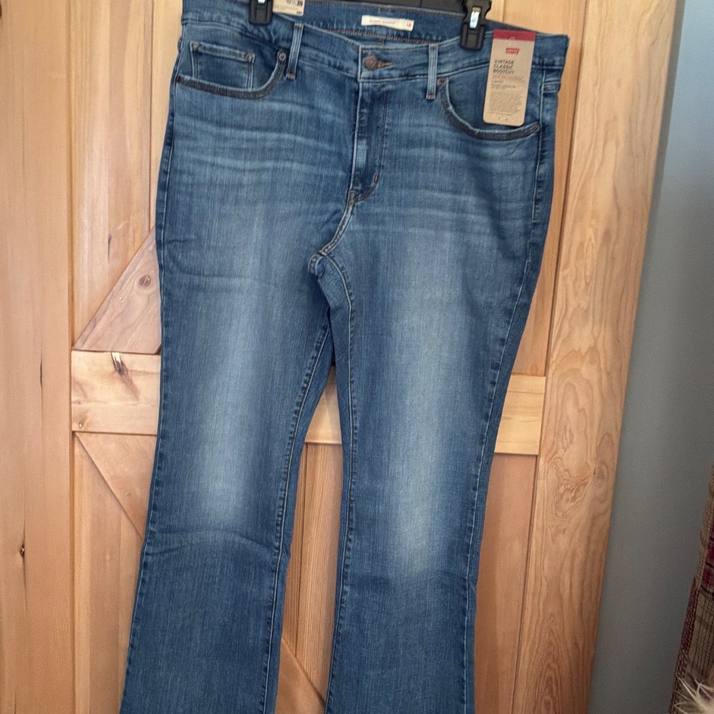 Levi’s VINTAGE CLASSIC BOOTCUT WOMEN'S JEANS